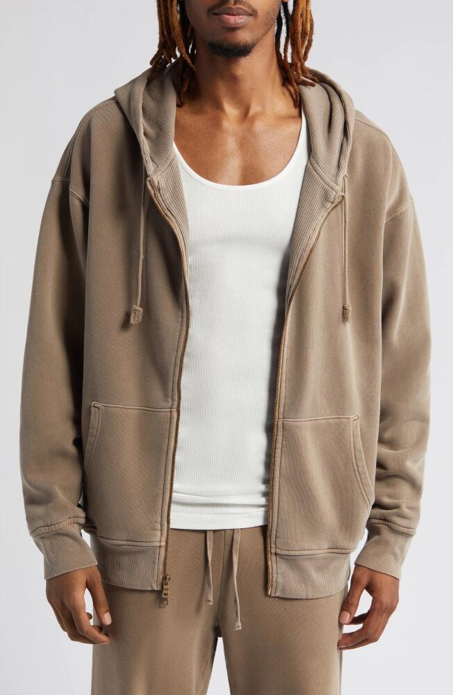 Elwood Core Oversize Hoodie in Brown Cover