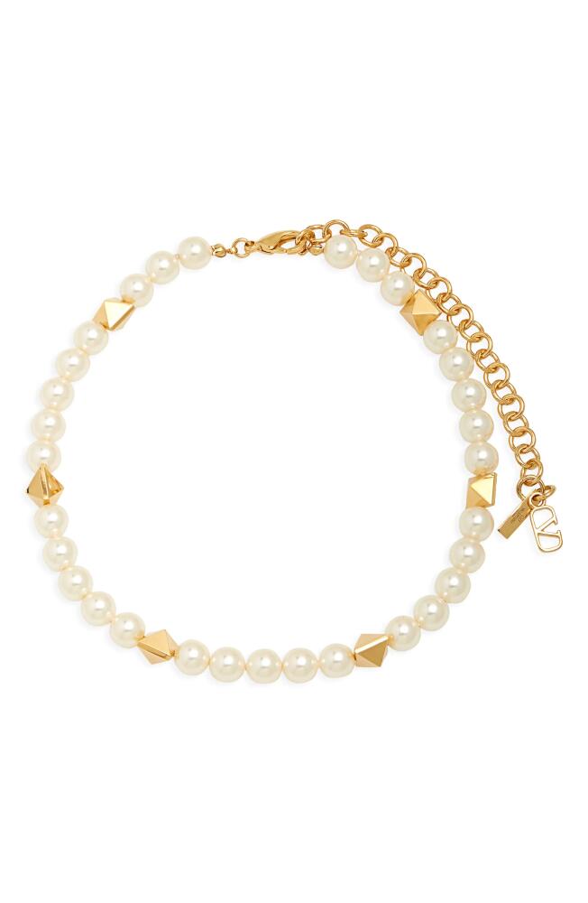 Valentino Garavani Men's VLOGO Rockstud & Imitation Pearl Choker Necklace in 0O3-Oro 18/Cream Cover