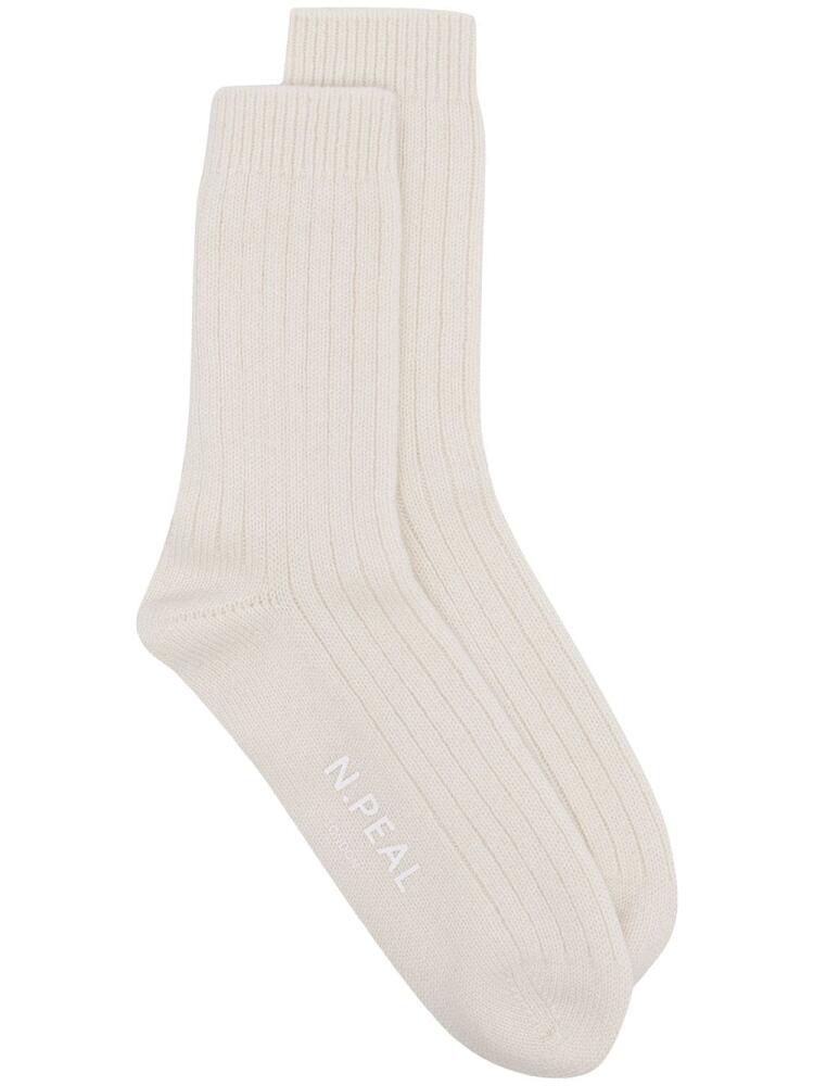 N.Peal ribbed cashmere socks - White Cover