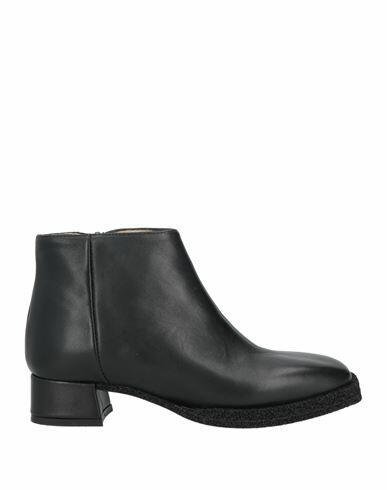 L'arianna Woman Ankle boots Black Leather Cover