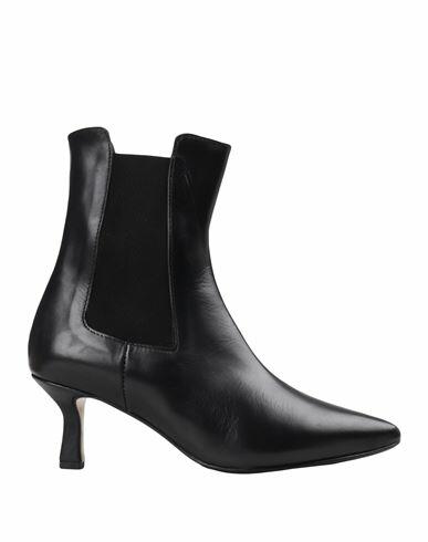 L'arianna Woman Ankle boots Black Soft Leather Cover