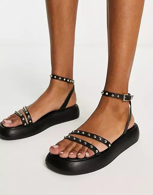 Stradivarius strappy cross over flatform sandal in black Cover