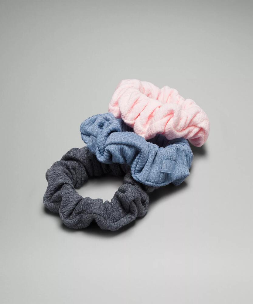 lululemon Uplifting Scrunchies Textured 3 Pack Cover