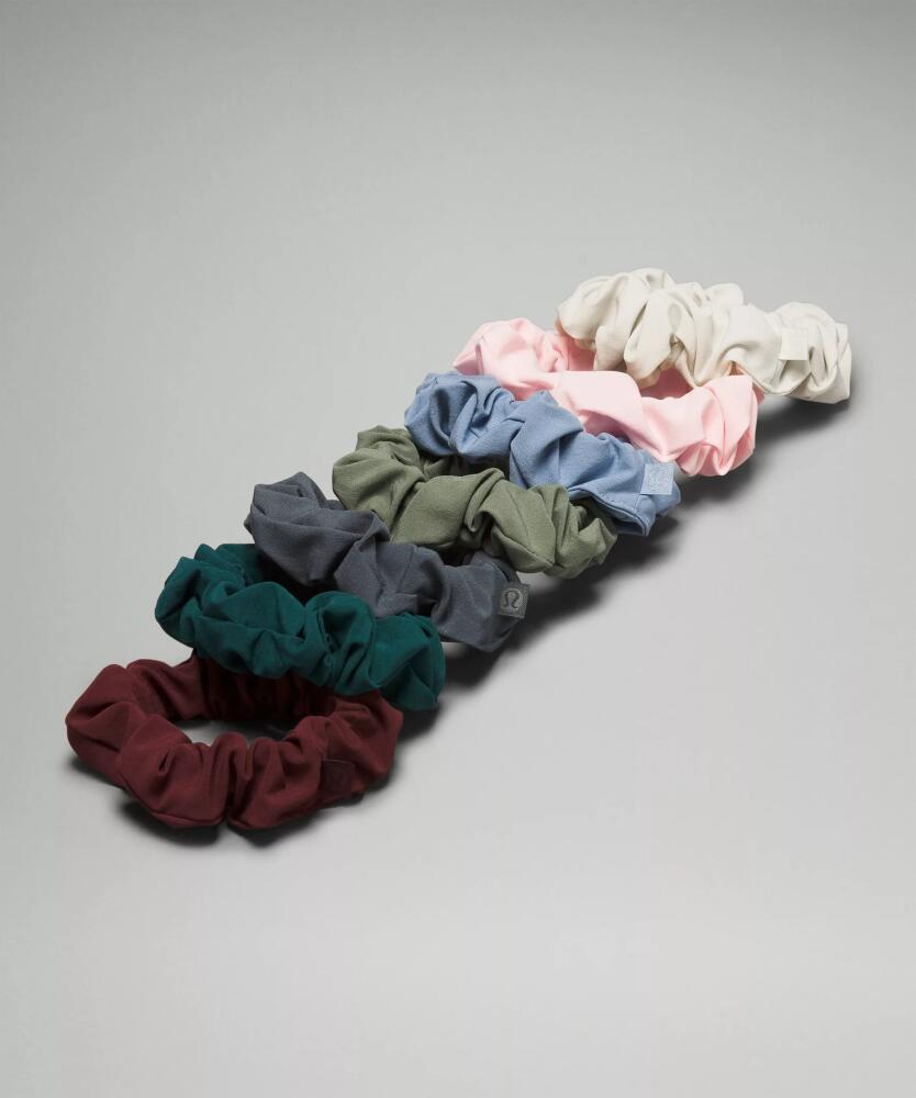 lululemon Uplifting Scrunchies 7 Pack Cover