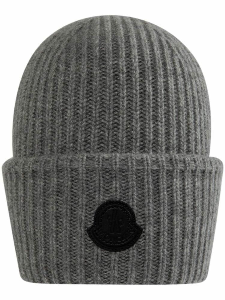 Moncler logo-appliqué beanie - Grey Cover