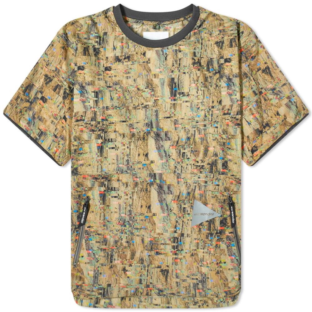 and wander Men's Printed Pertex Wind Shirt in Beige Cover