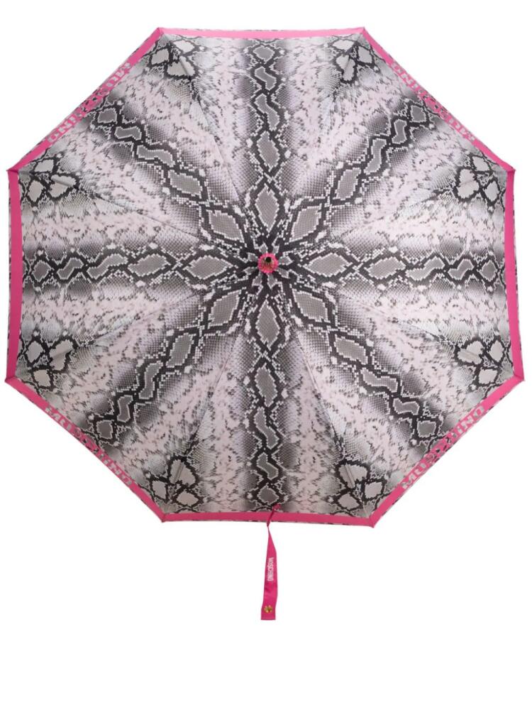 Moschino logo-edge snakeskin-print umbrella - Pink Cover