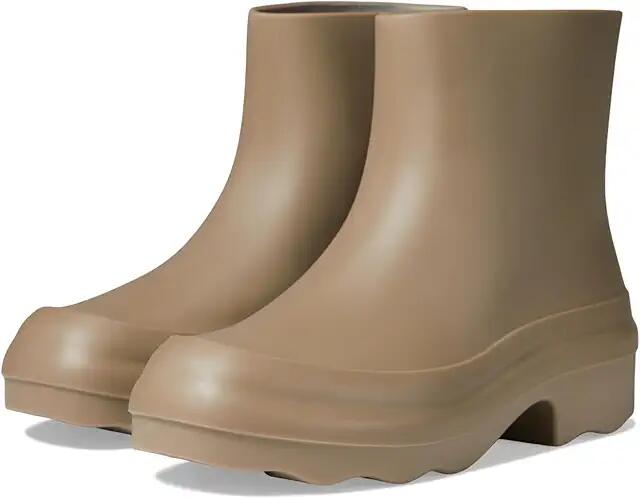 Vince Nia Rain Boot (Light Straw) Women's Shoes Cover