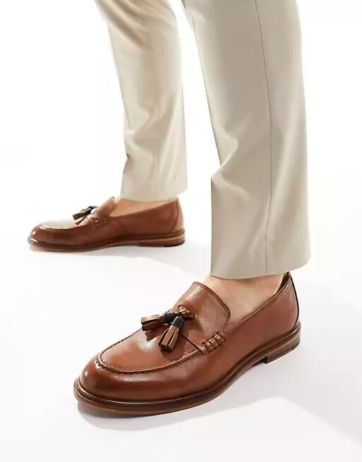 Walk London Putney tassel loafers in tan leather-Brown Cover