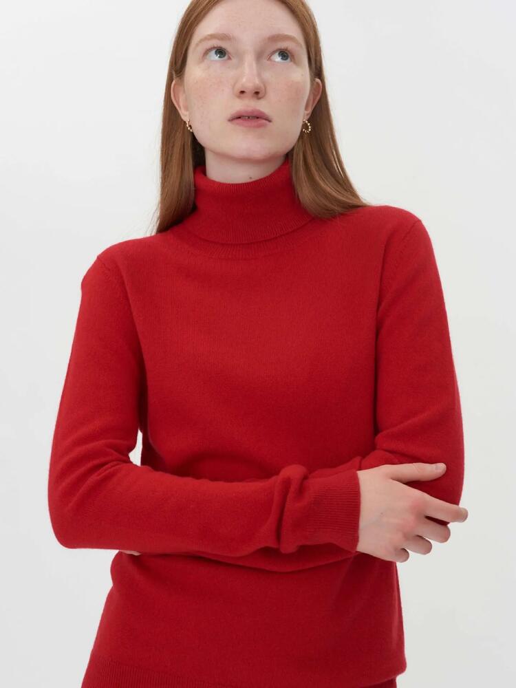 Gobi Cashmere Classic Turtle Neck in Red Cover