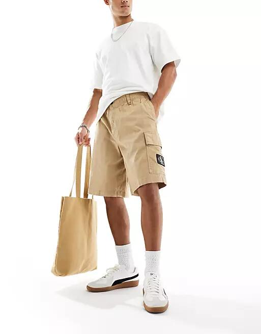 Calvin Klein Jeans cargo shorts in stone-Neutral Cover