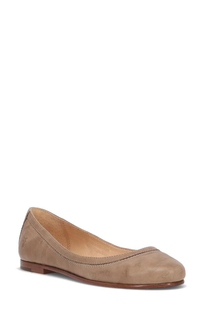 Frye Carson Ballet Flat in Clay Cover