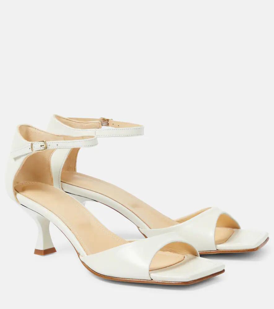 Souliers Martinez Kika patent leather sandals Cover