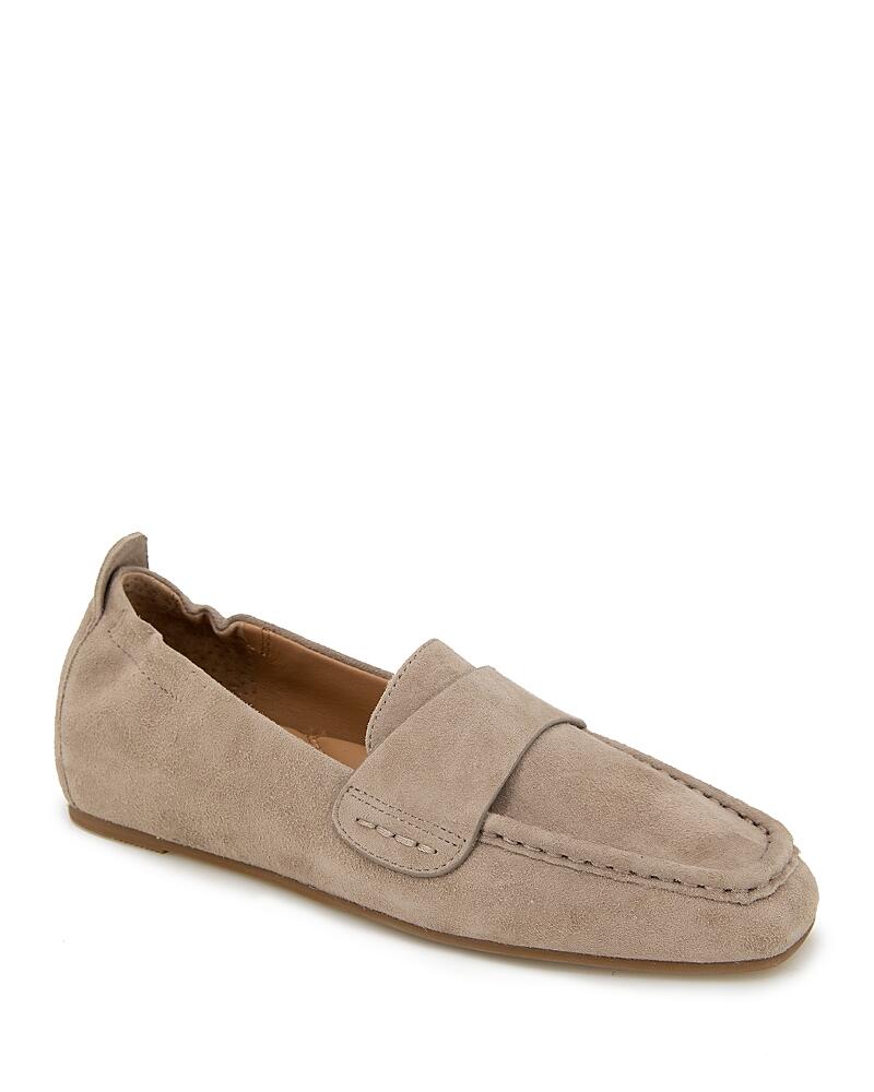 Gentle Souls by Kenneth Cole Women's Sophie Square Toe Flats Cover