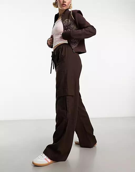 Cotton On utility wide leg pants in brown Cover