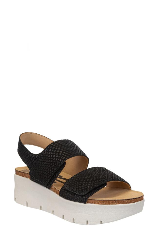 OTBT Montane Platform Sandal in Black Cover