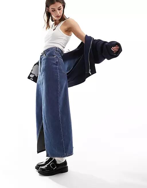 Monki denim midi skirt with split in mid blue wash Cover