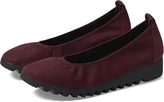 Aetrex Brianna (Burgundy) Women's Flat Shoes Cover