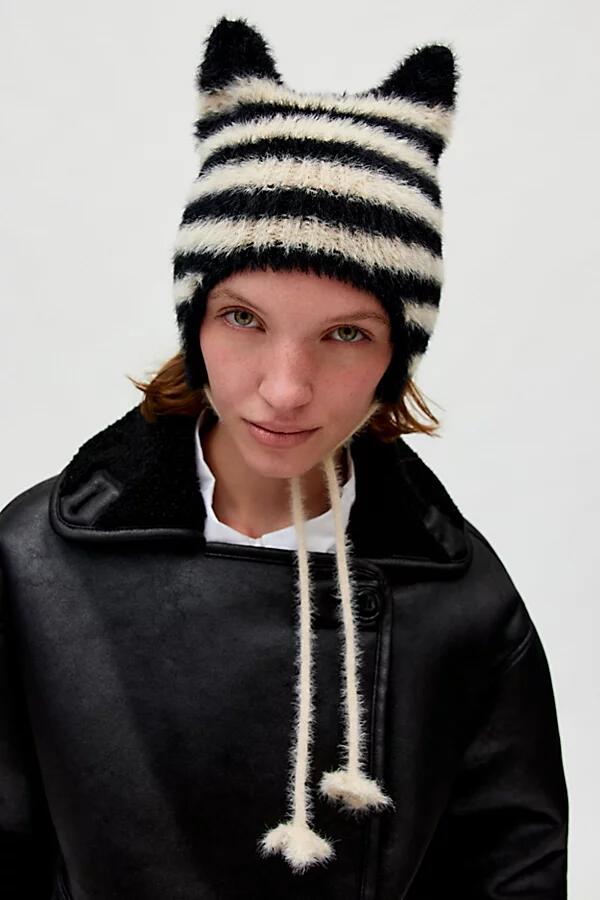 Striped Eyelash Ear Beanie in Black Cover