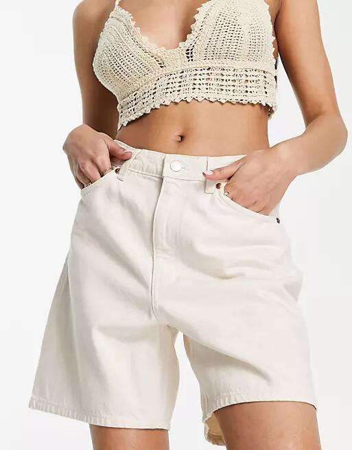 Monki high waist denim shorts in ecru-White Cover