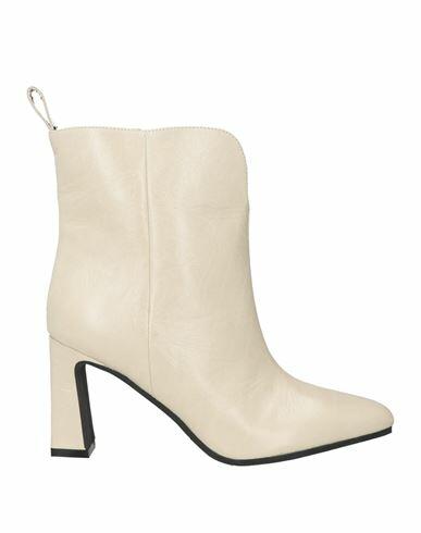 Carmens Woman Ankle boots Ivory Leather Cover