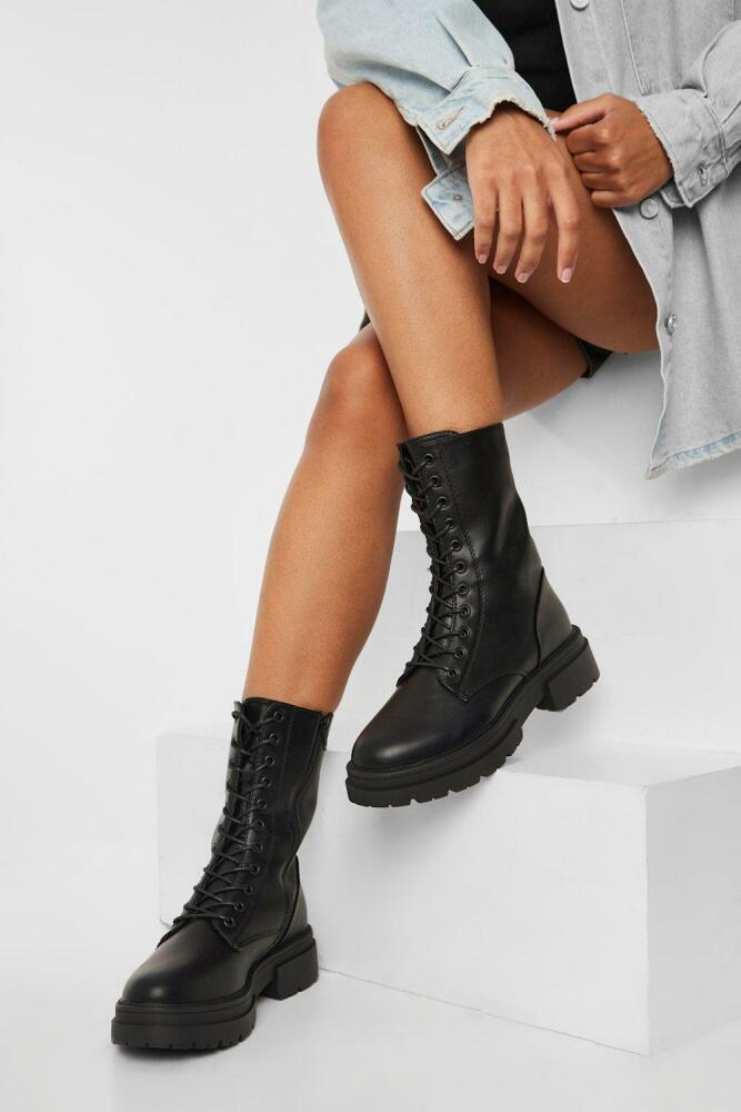 boohoo Womens Lace Up Combat Boots - Black Cover