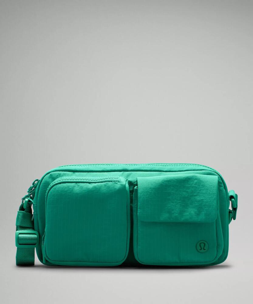 lululemon - Multi-Pocket Crossbody Bag 2.5L - Cascadia Green Cover