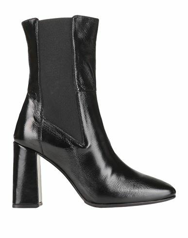 L'arianna Woman Ankle boots Black Soft Leather Cover