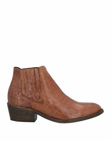 Oroscuro Woman Ankle boots Tan Soft Leather Cover