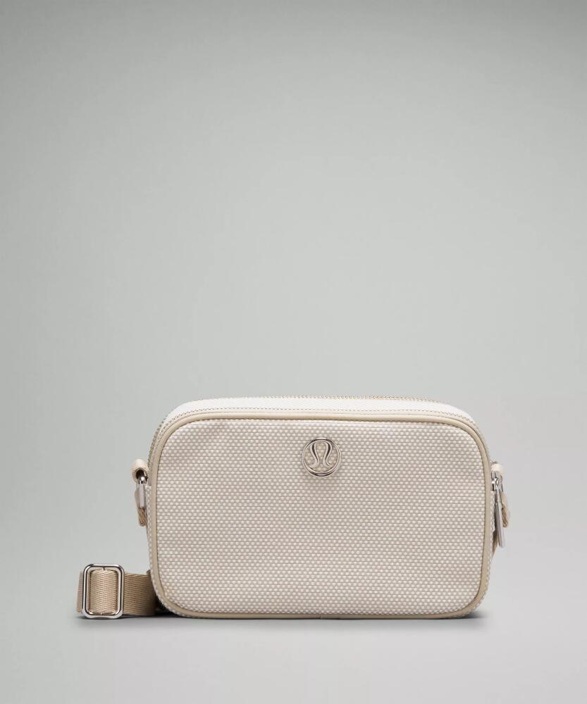 lululemon - Crossbody Camera Bag 2L - White/Neutral/Mojave Tan/Light Ivory Cover