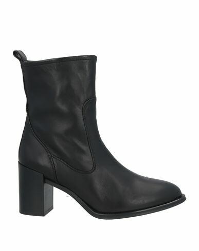 Unisa Woman Ankle boots Black Leather Cover