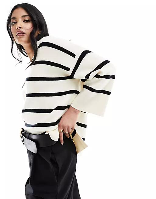 Vero Moda v neck super soft sweater in mono stripe-White Cover