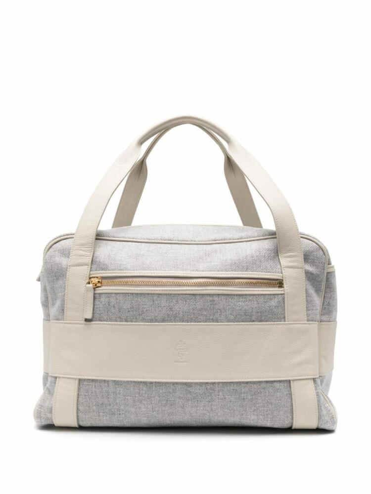 Eleventy logo-debossed holdall - Grey Cover