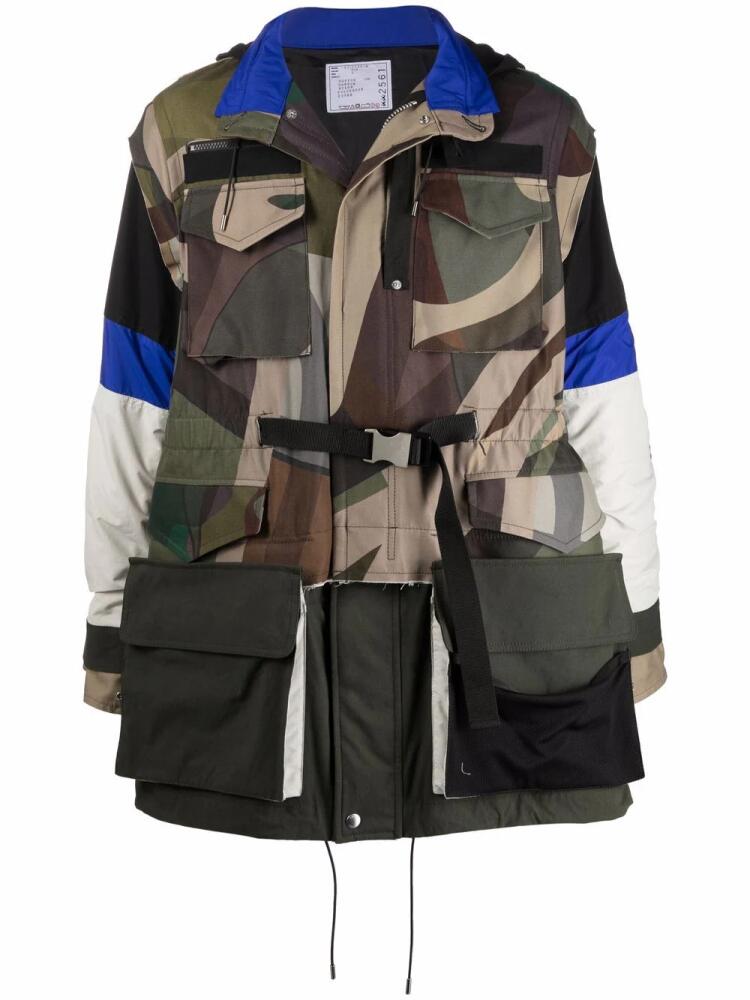 sacai camouflage-print hooded coat - Green Cover