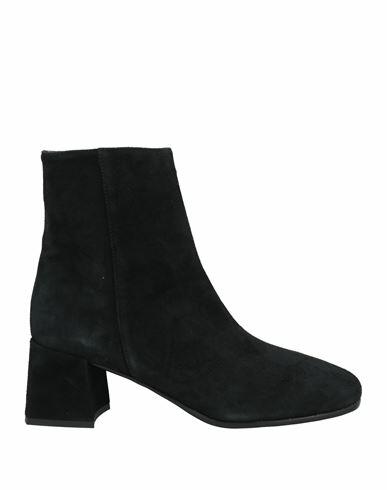 Status Woman Ankle boots Black Leather Cover