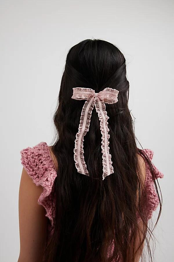 Textured Lace Bow Hair Clip in Pink Cover