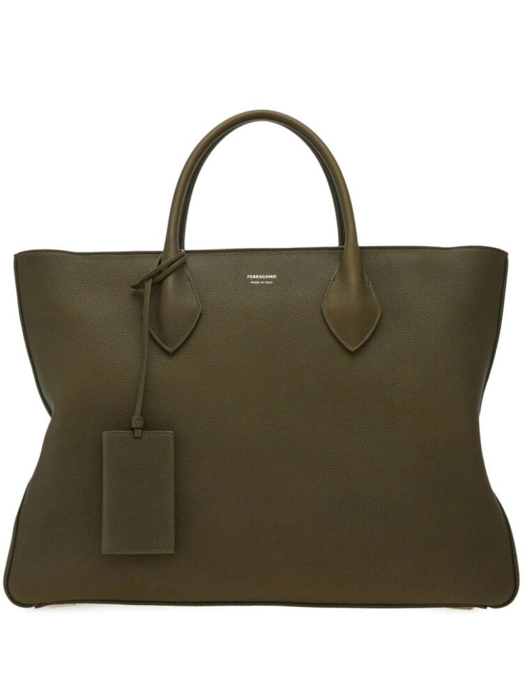 Ferragamo large logo-stamp tote bag - Green Cover