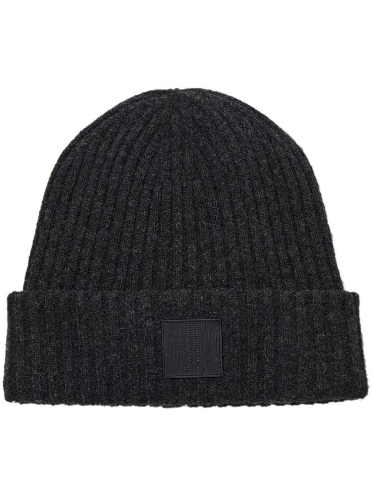 Marc Jacobs ribbed logo-patch beanie - Black Cover