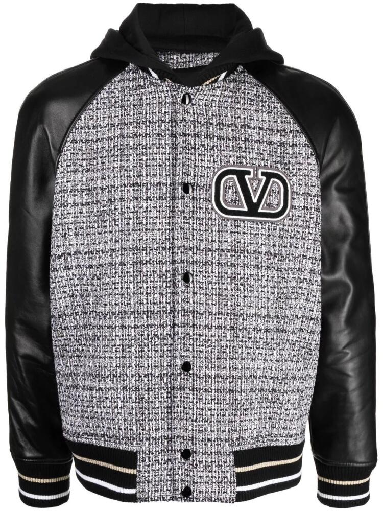 Valentino Garavani logo-patch hooded bomber jacket - Black Cover