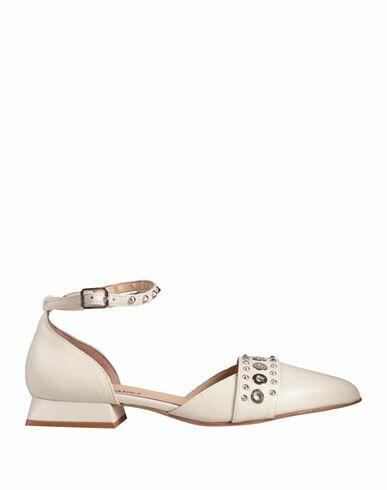 Janet & Janet Woman Ballet flats Off white Leather Cover