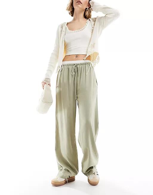 Cotton On wide leg relaxed pants with drawstring waist in sage-Brown Cover