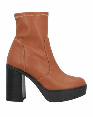 Lorenzo Mari Woman Ankle boots Tan Soft Leather Cover