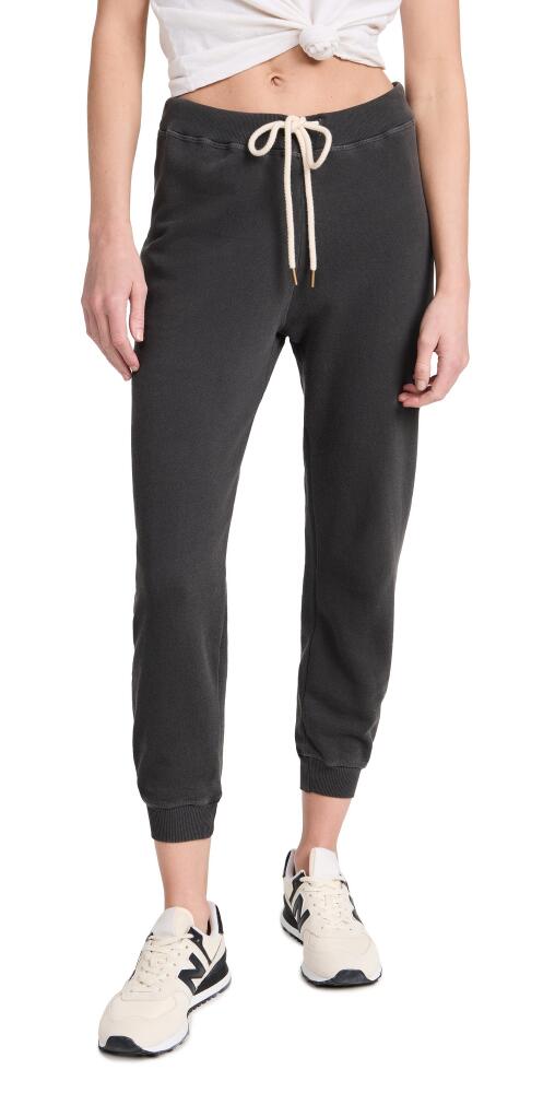 THE GREAT. The Cropped Sweatpants Washed Black Cover