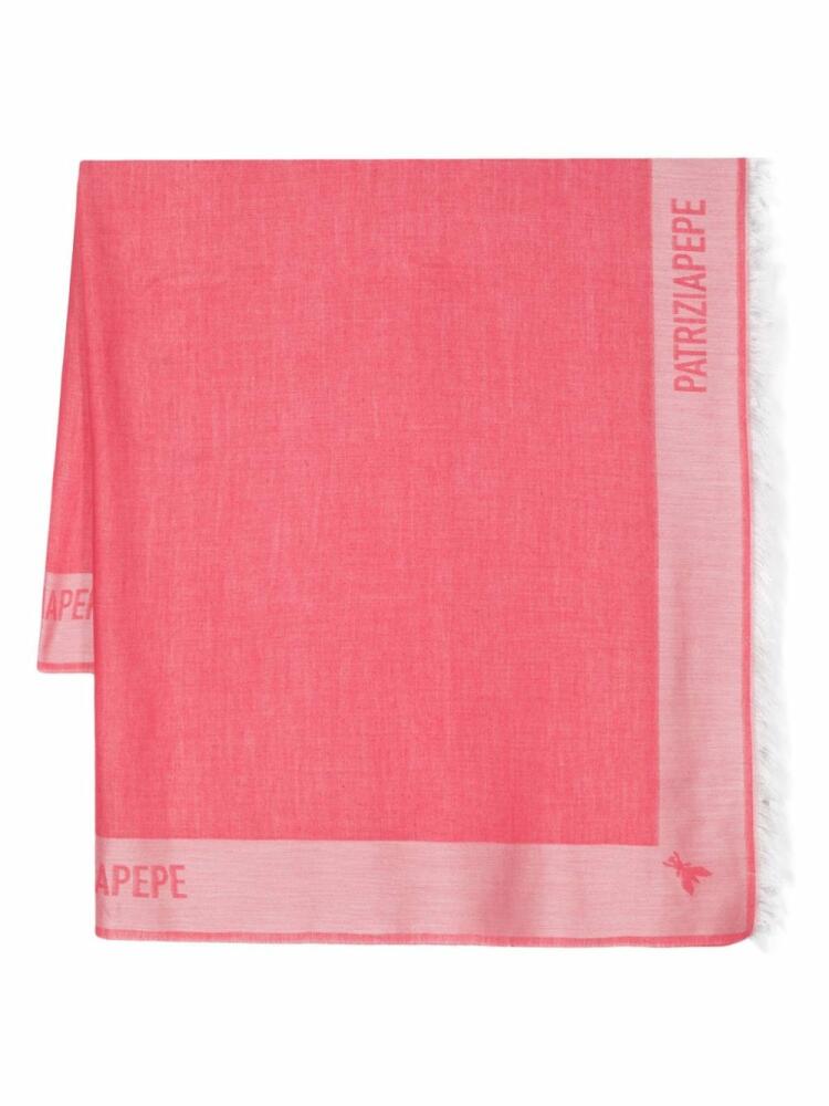 Patrizia Pepe log-jacquard frayed scarf - Pink Cover