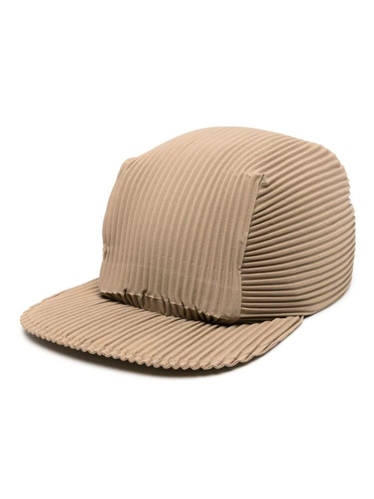 Homme Plissé Issey Miyake plissé baseball cap - Brown Cover