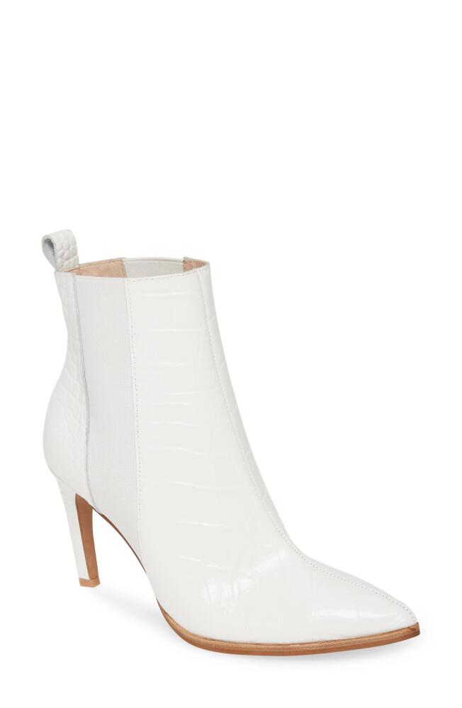 42 Gold Kensington Chelsea Boot in White Leather Cover