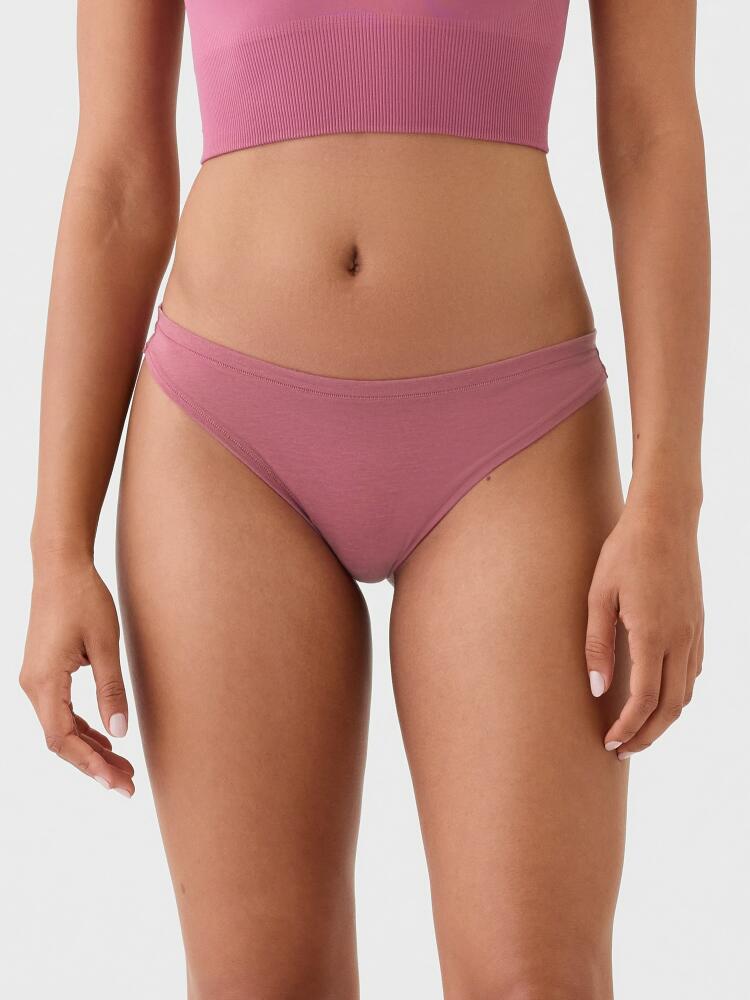 Gap Breathe Thong Cover