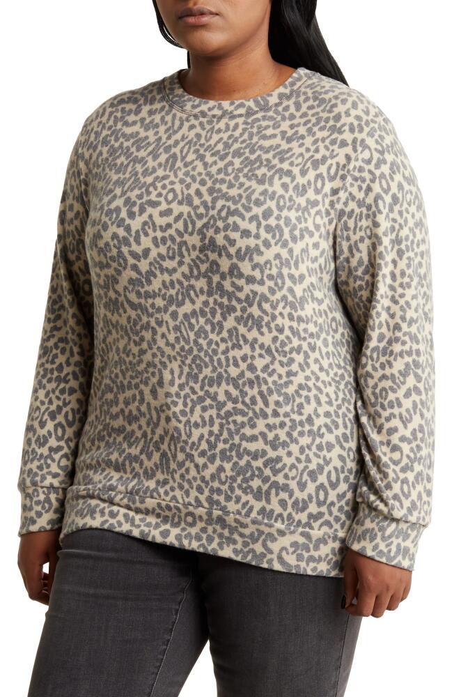 Loveappella Loveapella Brushed Leopard Print Long Sleeve Crewneck Top in Camel/Black Cover