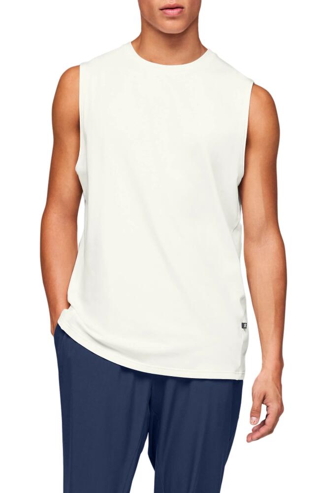 On Focus Performance Sleeveless T-Shirt in White Cover