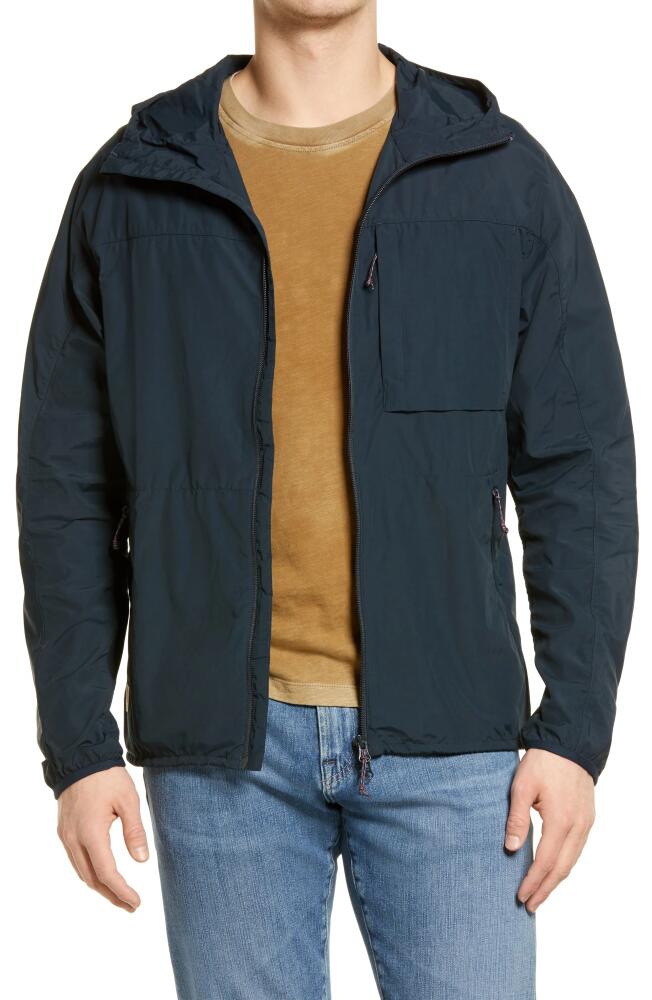 Fjällräven High Coast Hooded Wind Jacket in Navy Cover